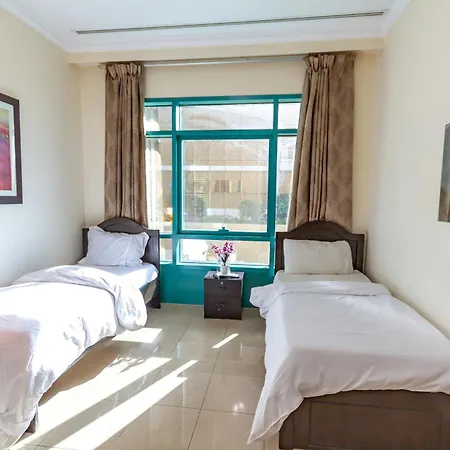 Masters And Double Rooms For Girls Only In Marina, Dubai Exterior photo