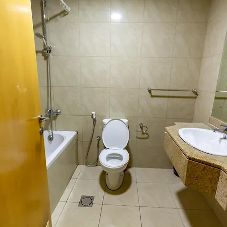 Masters And Double Rooms For Girls Only In Marina, Dubai Exterior photo
