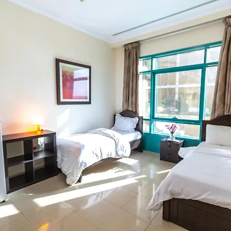 Masters And Double Rooms For Girls Only In Marina, Dubai Exterior photo