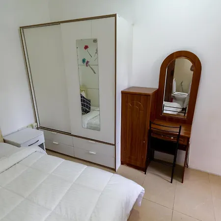 Masters And Double Rooms For Girls Only In Marina, Dubai Exterior photo
