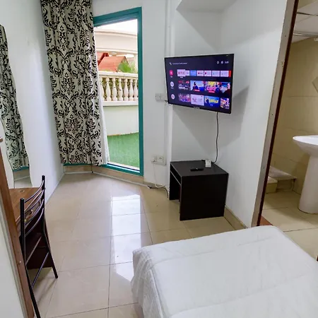 Masters And Double Rooms For Girls Only In Marina, Dubai Exterior photo
