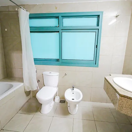 Masters And Double Rooms For Girls Only In Marina, Dubai Exterior photo