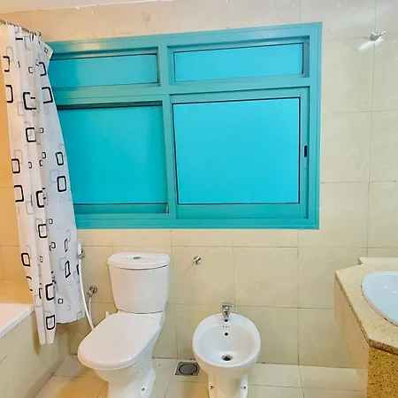 Masters And Double Rooms For Girls Only In Marina, Dubai Exterior photo