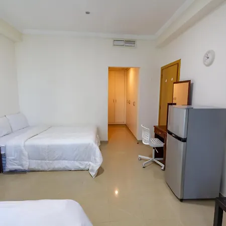 Masters And Double Rooms For Girls Only In Marina, Dubai Exterior photo