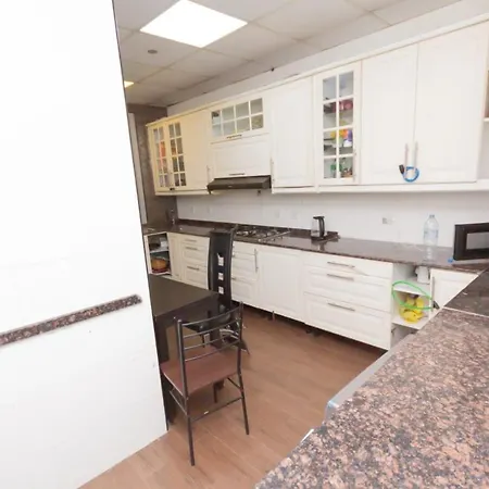Masters And Double Rooms For Girls Only In Marina, Dubai Exterior photo