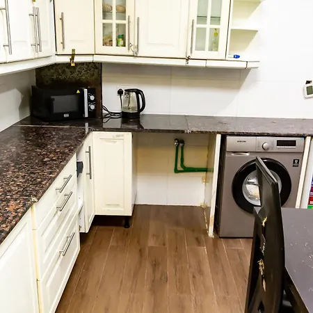Masters And Double Rooms For Girls Only In Marina, Dubai Exterior photo