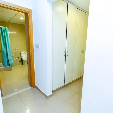 Masters And Double Rooms For Girls Only In Marina, Dubai Exterior photo