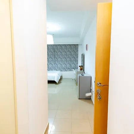 Masters And Double Rooms For Girls Only In Marina, Dubai Exterior photo