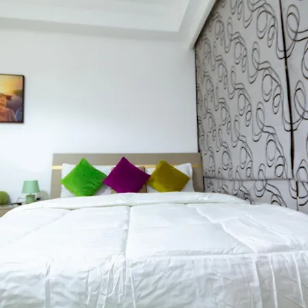 Masters And Double Rooms For Girls Only In Marina, Dubai Exterior photo