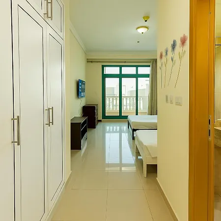 Masters And Double Rooms For Girls Only In Marina, Dubai Esterno foto