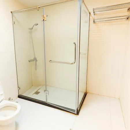 Masters And Double Rooms For Girls Only In Marina, Dubai Esterno foto
