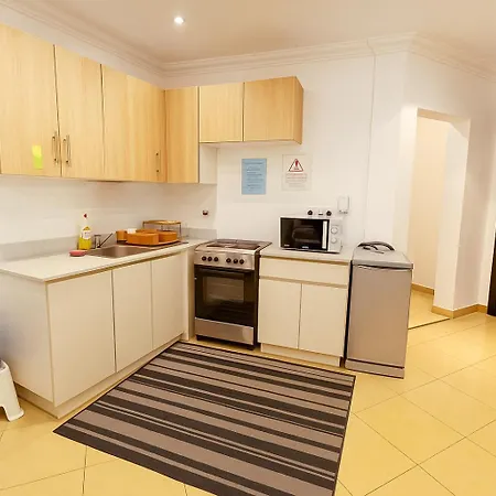 Masters And Double Rooms For Girls Only In Marina, Dubai Esterno foto
