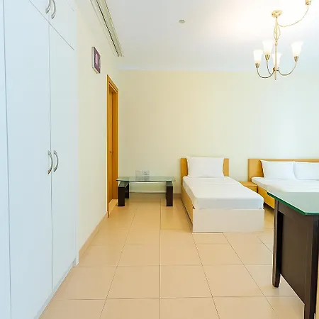 Masters And Double Rooms For Girls Only In Marina, Dubai Esterno foto