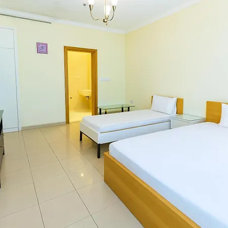 Masters And Double Rooms For Girls Only In Marina, Dubai Esterno foto