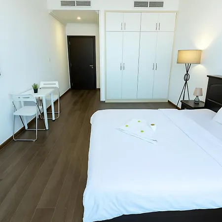 Masters And Double Rooms For Girls Only In Marina, Dubai Esterno foto