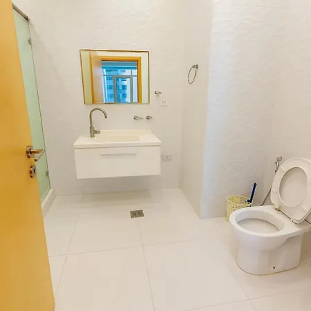 Masters And Double Rooms For Girls Only In Marina, Dubai Esterno foto