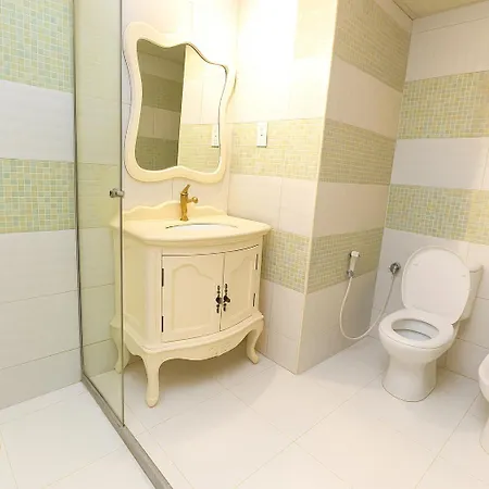 Masters And Double Rooms For Girls Only In Marina, Dubai Esterno foto