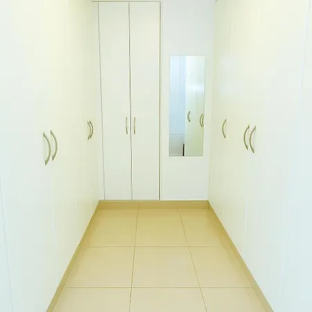 Masters And Double Rooms For Girls Only In Marina, Dubai Esterno foto