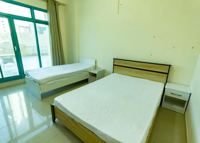 Masters And Double Rooms For Girls Only In Marina, Dubai