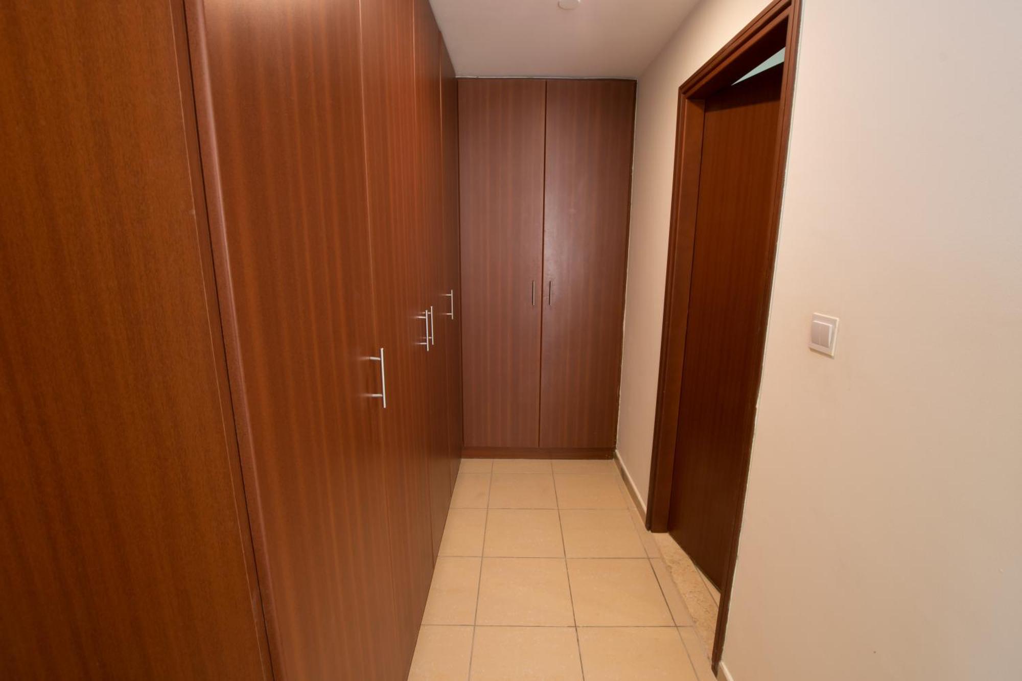 Masters And Double For Girls Only In Marina, Apartment Dubai