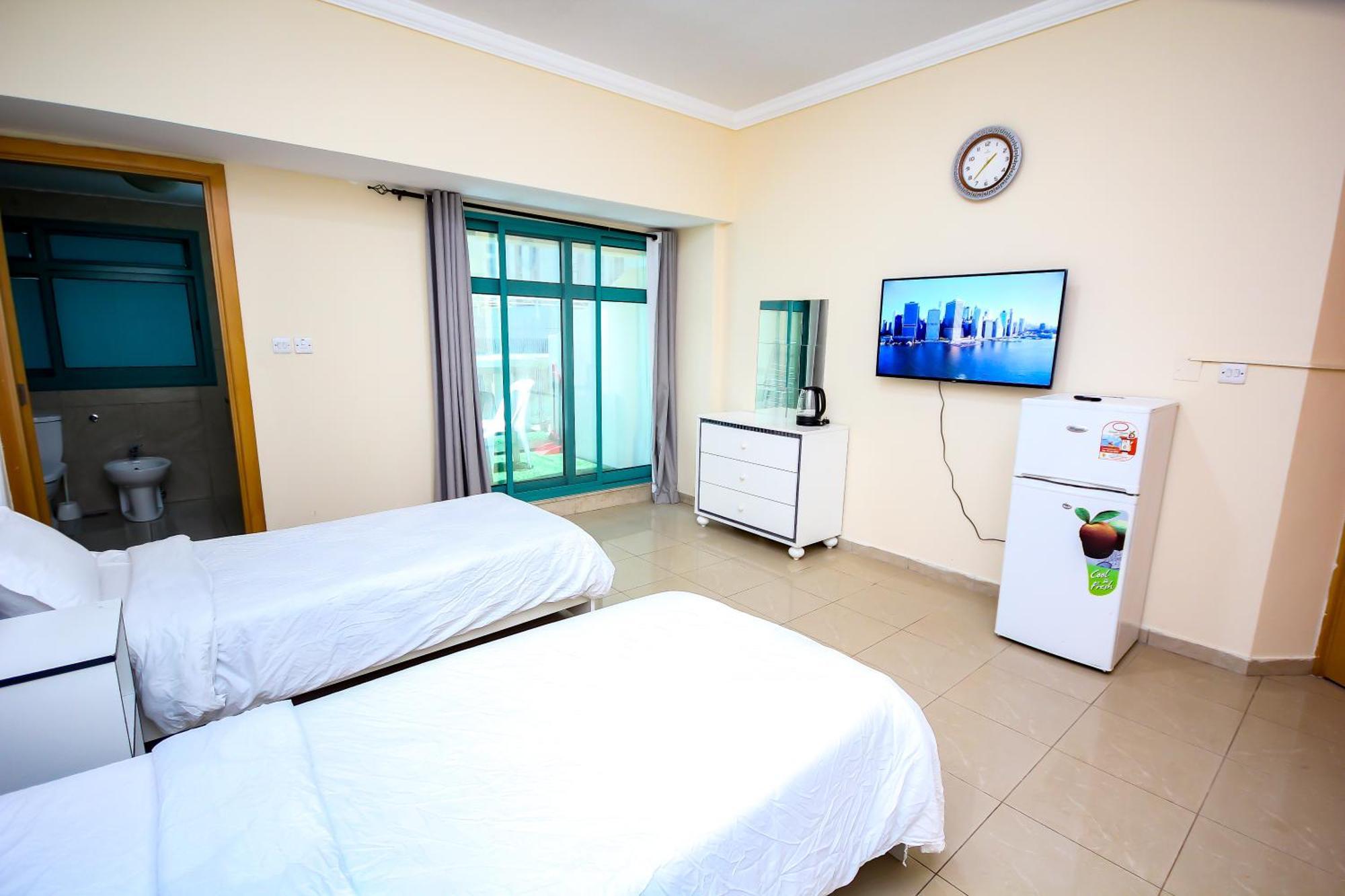 Apartment Masters And Double For Girls Only In Marina, *