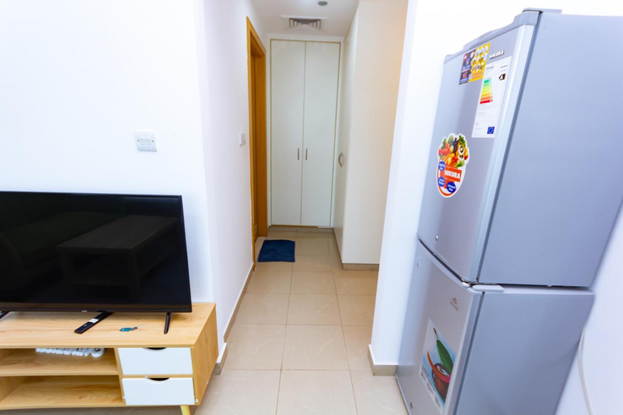 Apartment Masters And Double For Girls Only In Marina, *