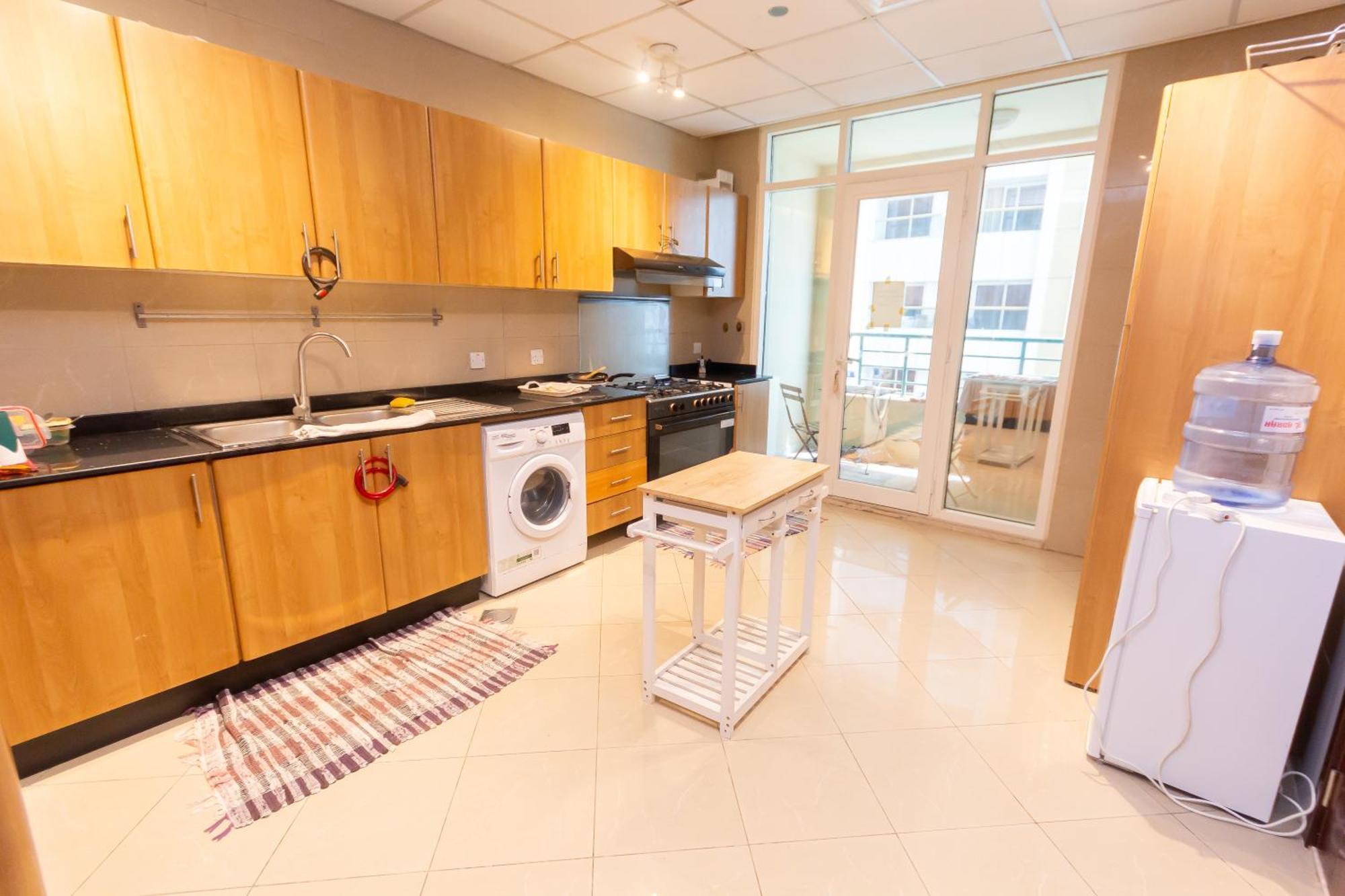 Masters And Double For Girls Only In Marina, Apartment *