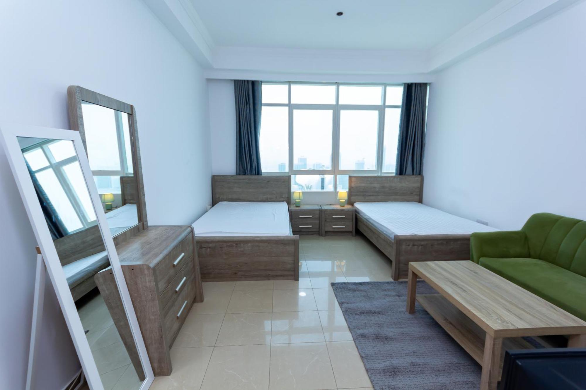 Masters And Double For Girls Only In Marina, Apartment