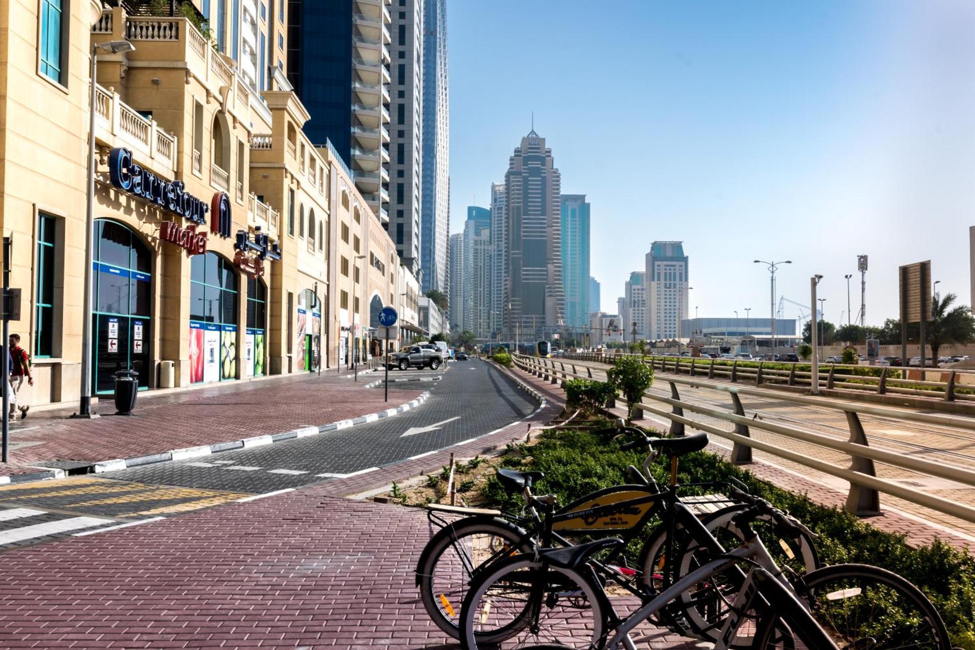 Apartment Masters And Double For Girls Only In Marina, Dubai
