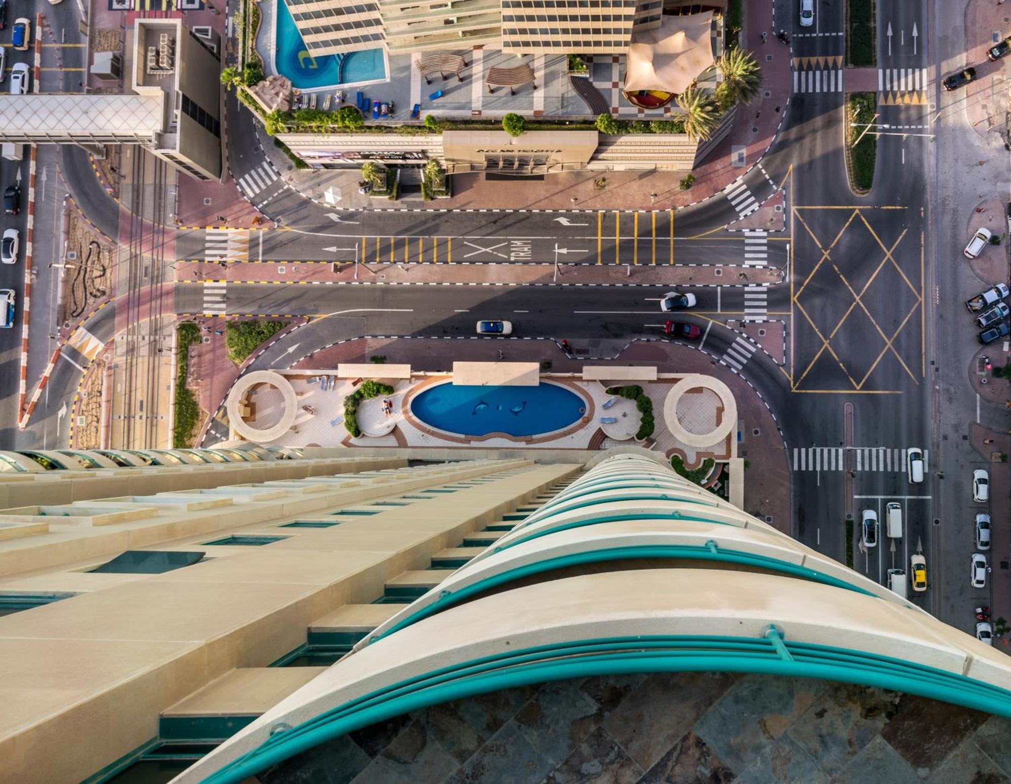 Masters And Double For Girls Only In Marina, Apartment