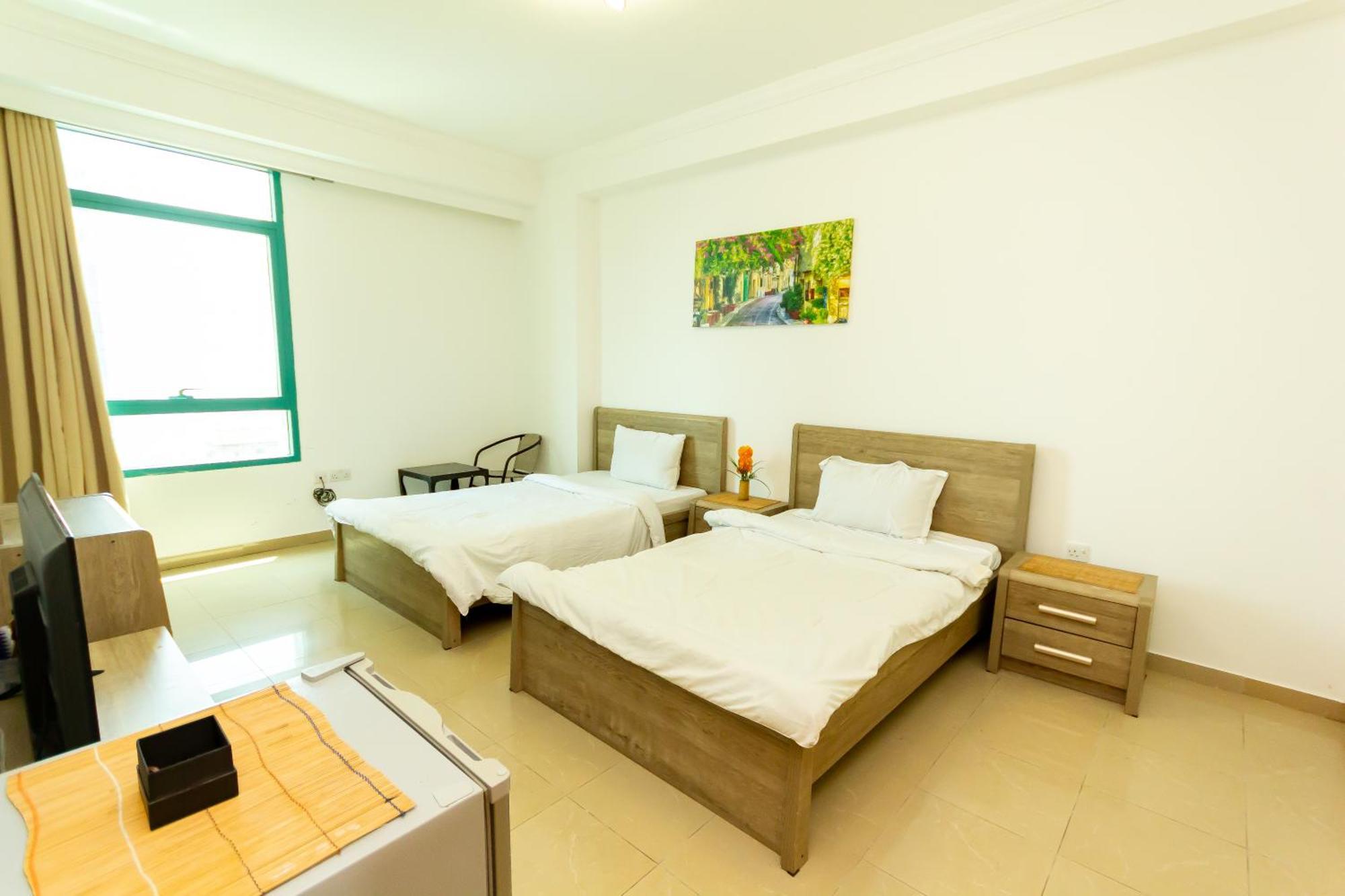 Masters And Double For Girls Only In Marina, Apartment