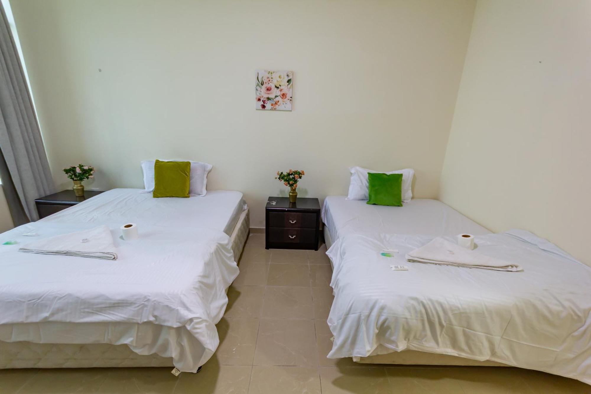 Masters And Double For Girls Only In Marina, Dubai