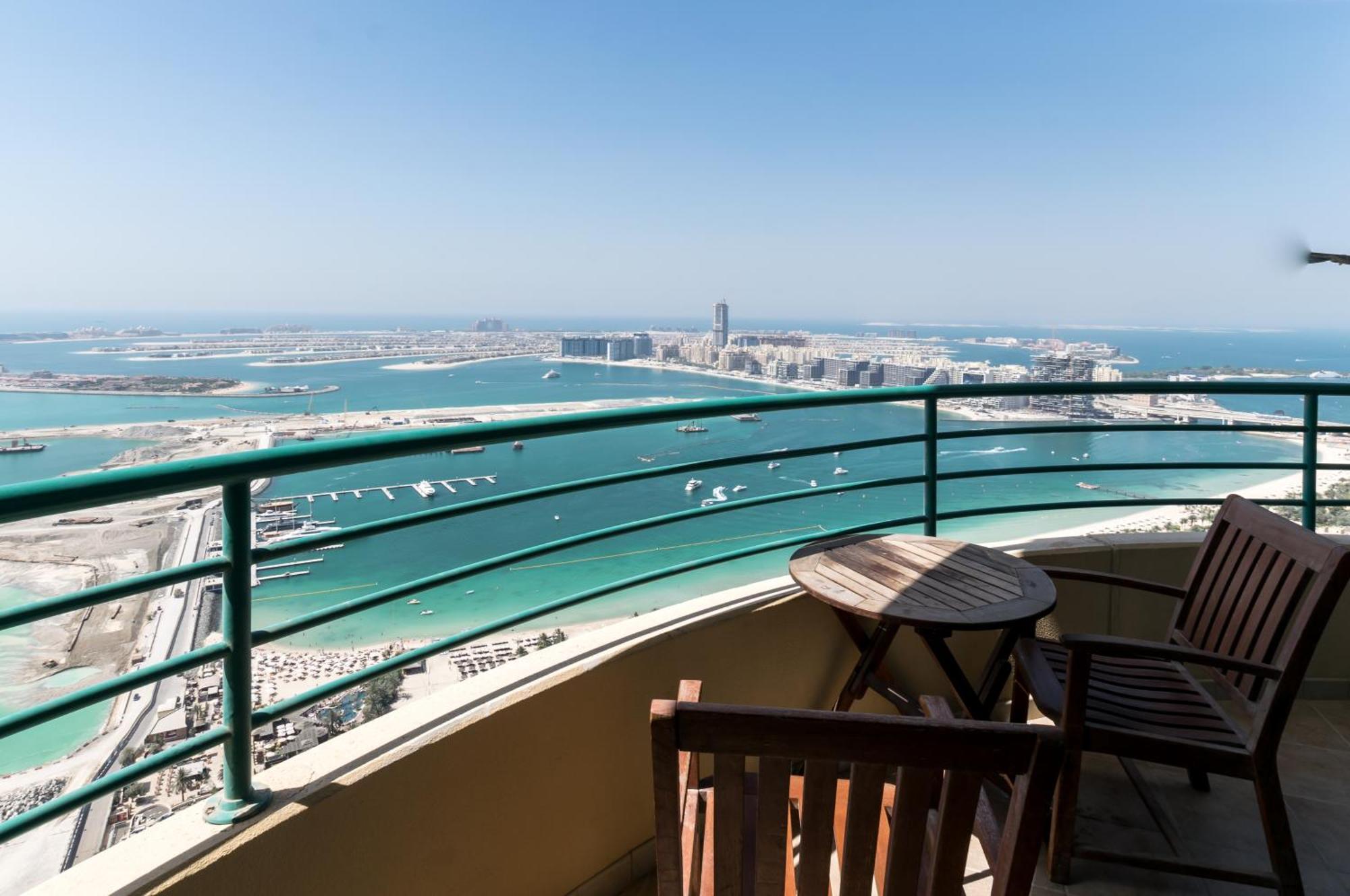 Apartment Masters And Double For Girls Only In Marina, Dubai