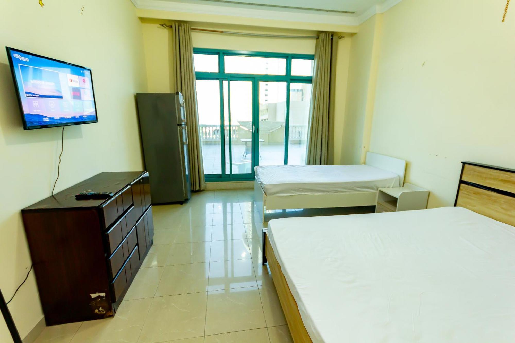 Masters And Double For Girls Only In Marina, Apartment Dubai