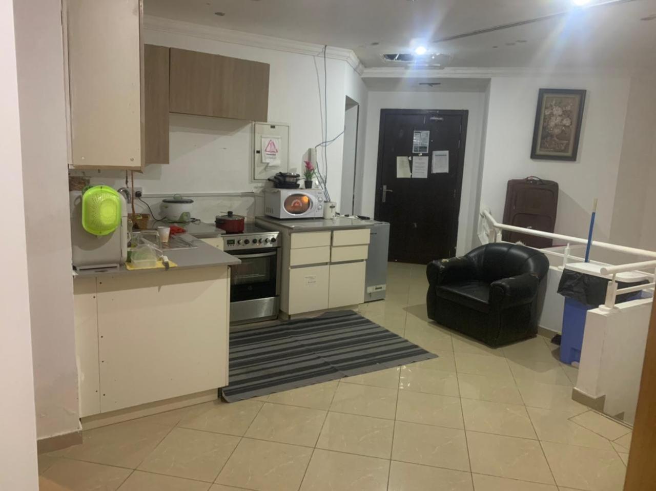 Apartment Masters And Double For Girls Only In Marina,