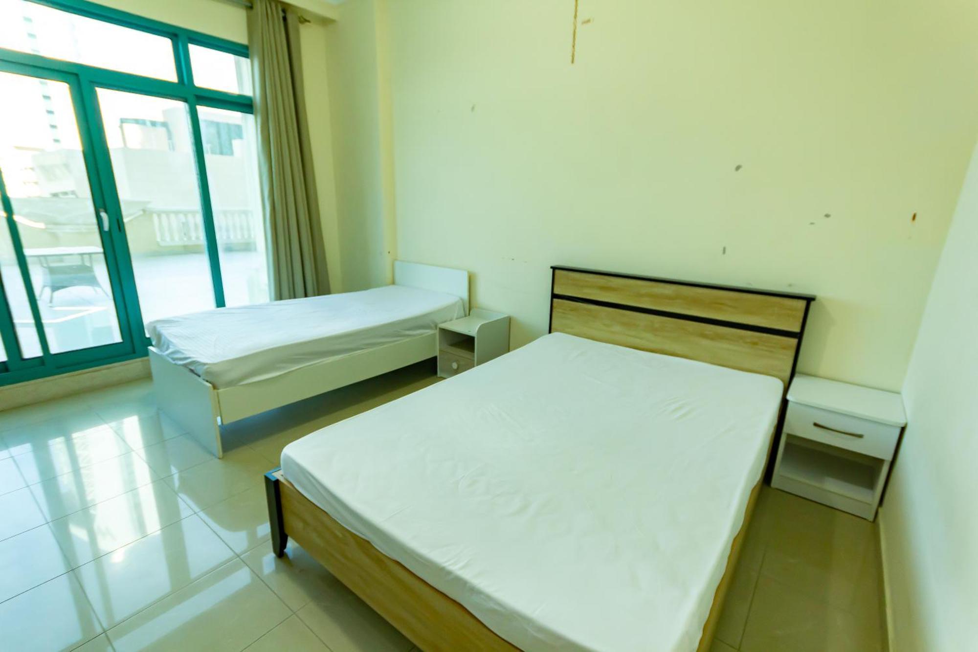 Apartment Masters And Double For Girls Only In Marina, *