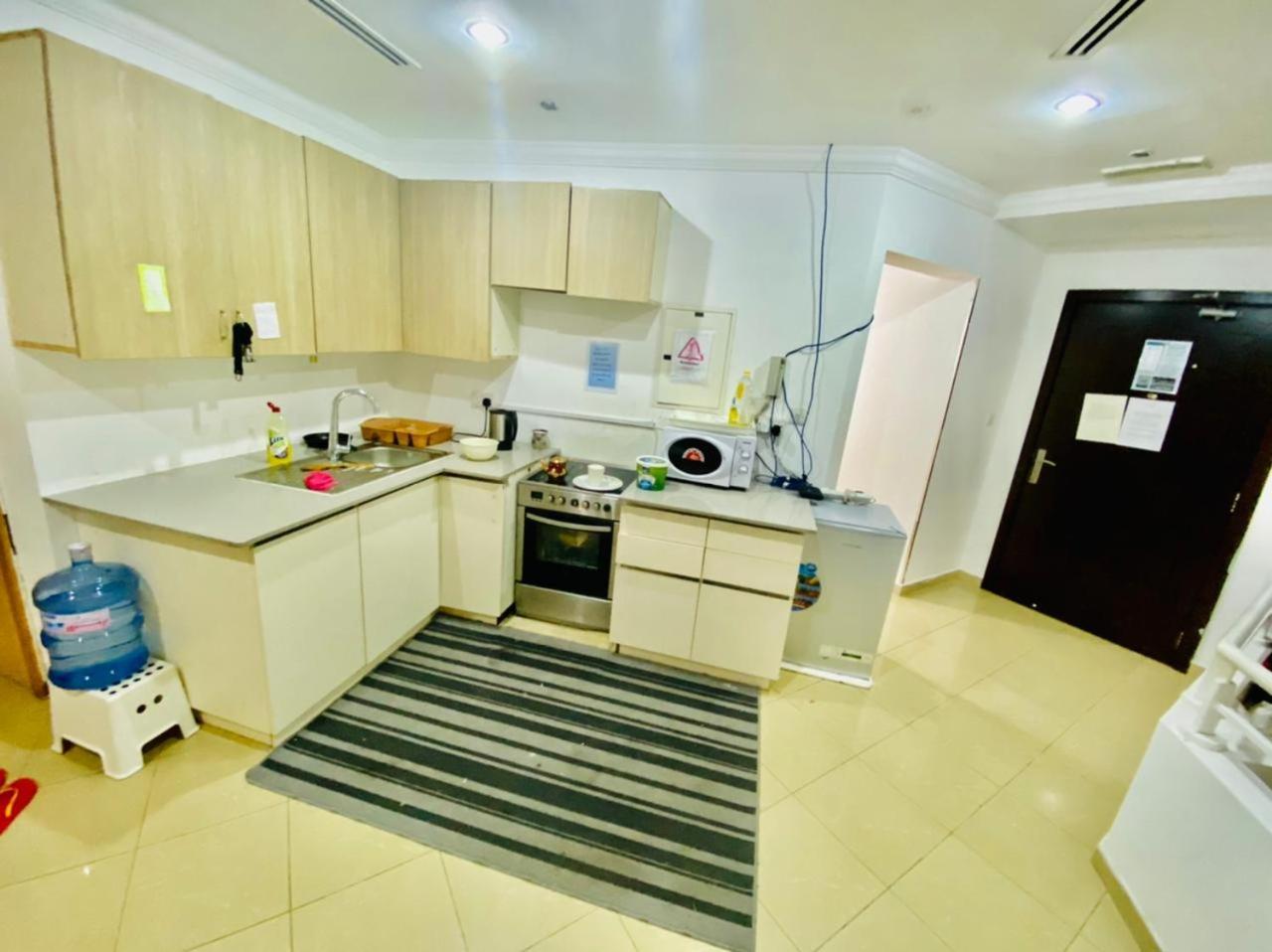 Apartment Masters And Double For Girls Only In Marina, Dubai
